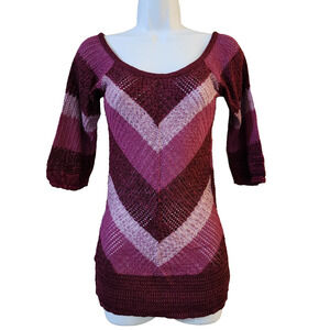 Daytrip Womens Pullover Scoop Neck Sweater Size S Purple Chevron Short Sleeve
